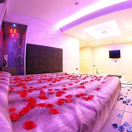 Chic 3*