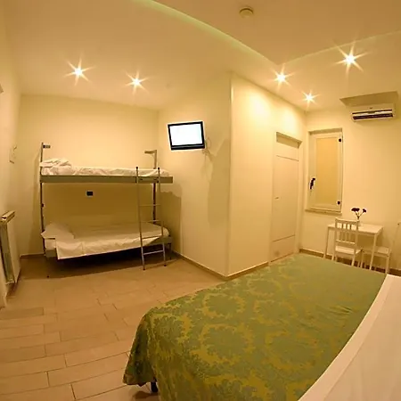 Chic Szálloda 3*