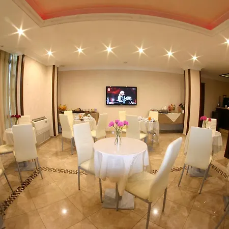 Hotel Chic 3*