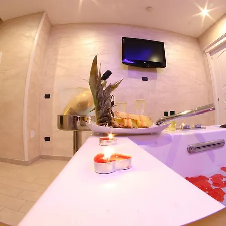 Chic 3*